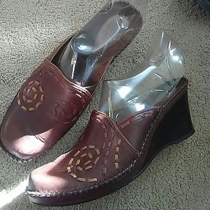 Clarks wedge mules size 9